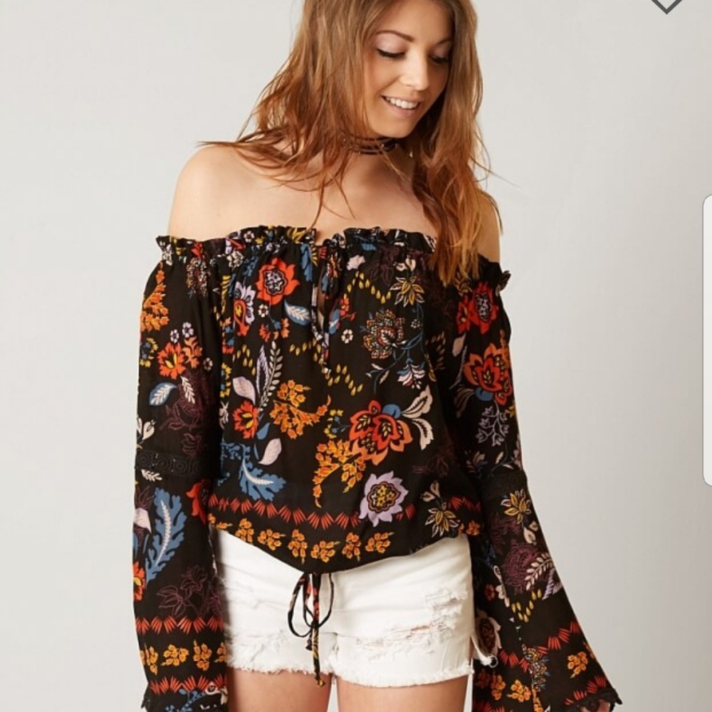 Sea Gypsies Off the Shoulder Top from Buckle